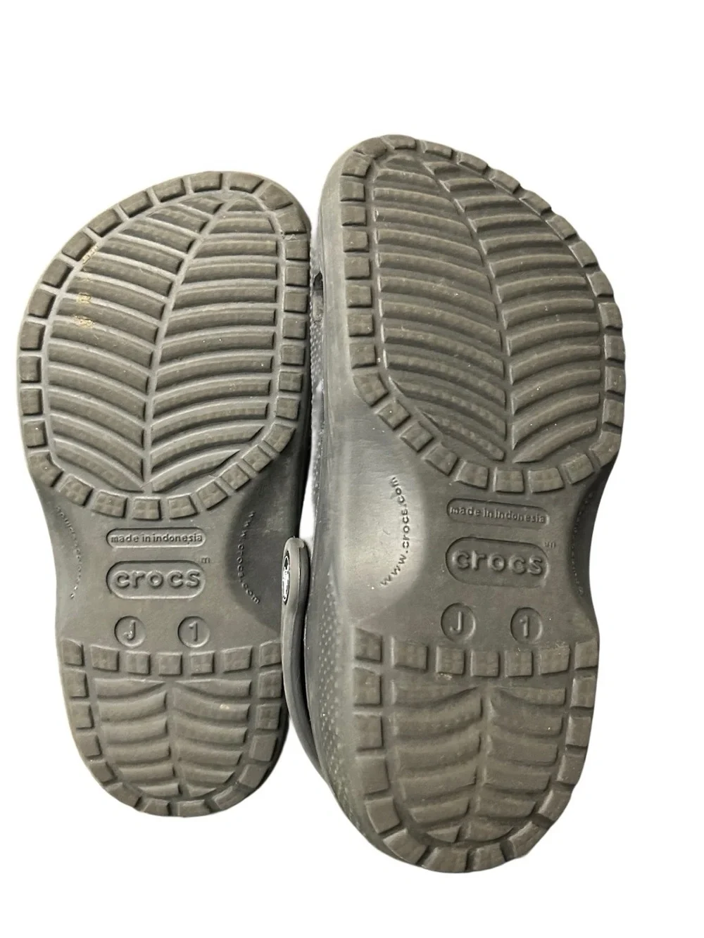 Crocs Classic Clogs Kids Junior Size 1 (J 1) Black Slip On Shoes Waterproof